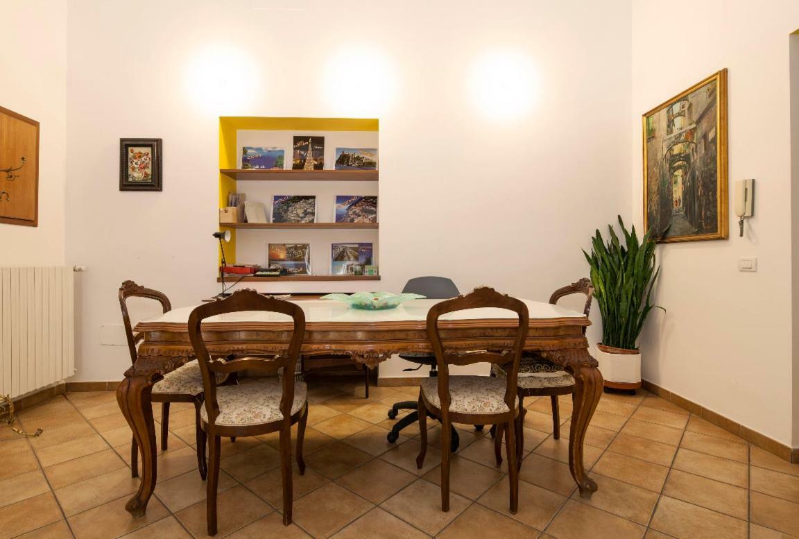 Casa Lungomare Bed & Breakfast Салерно Екстериор снимка